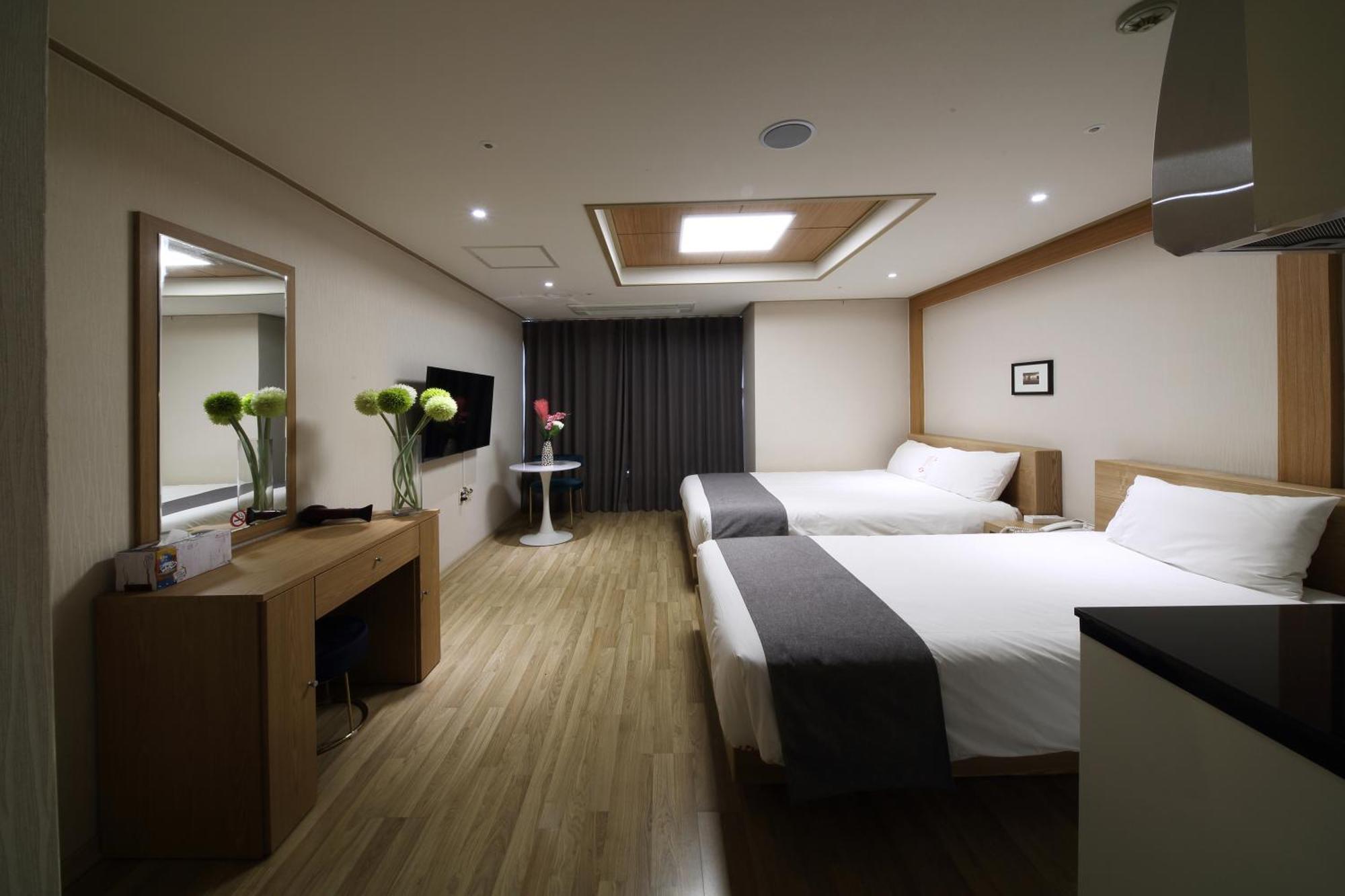 Incheon The Hotel Yeongjong Exterior foto