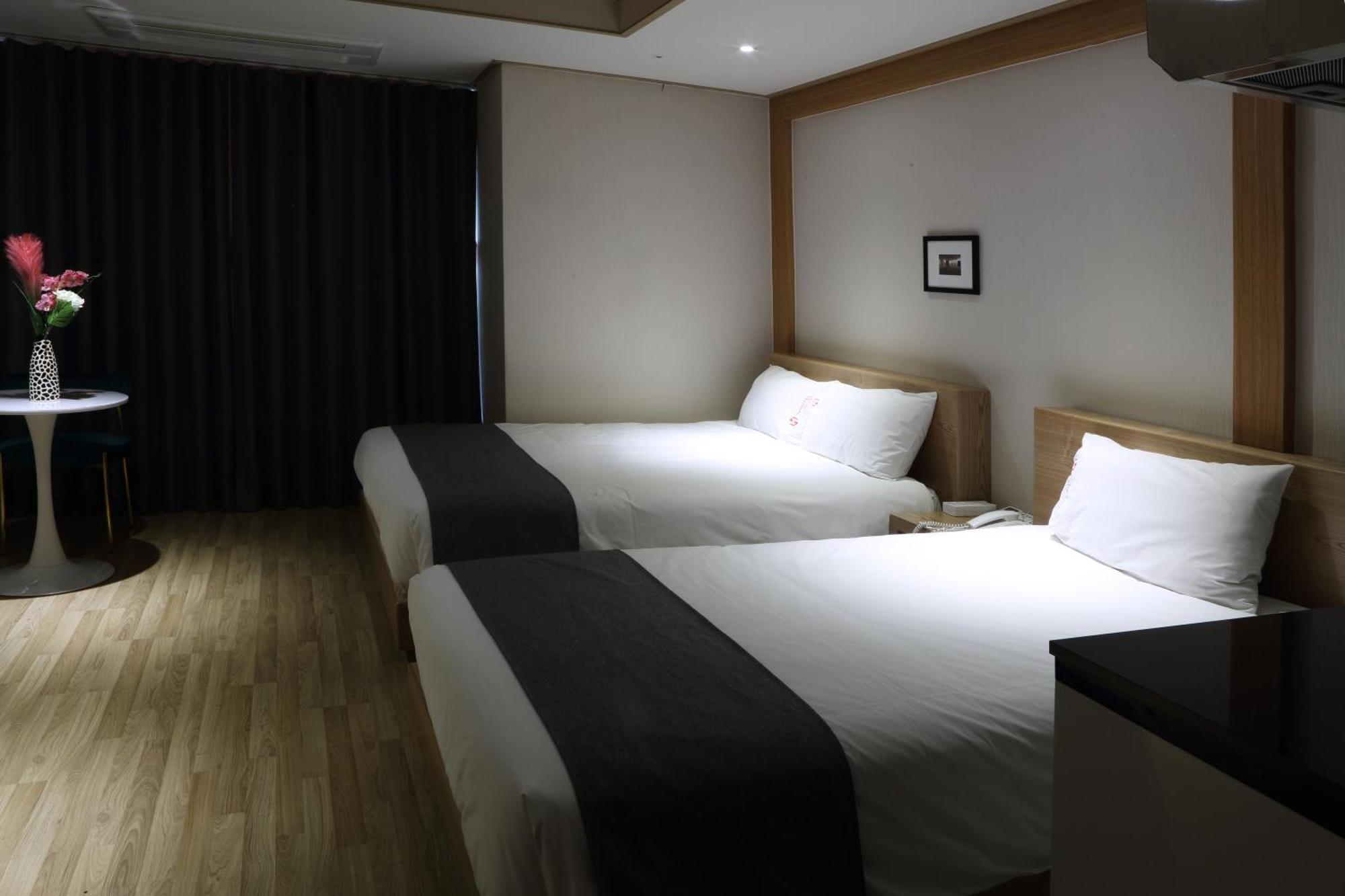 Incheon The Hotel Yeongjong Exterior foto