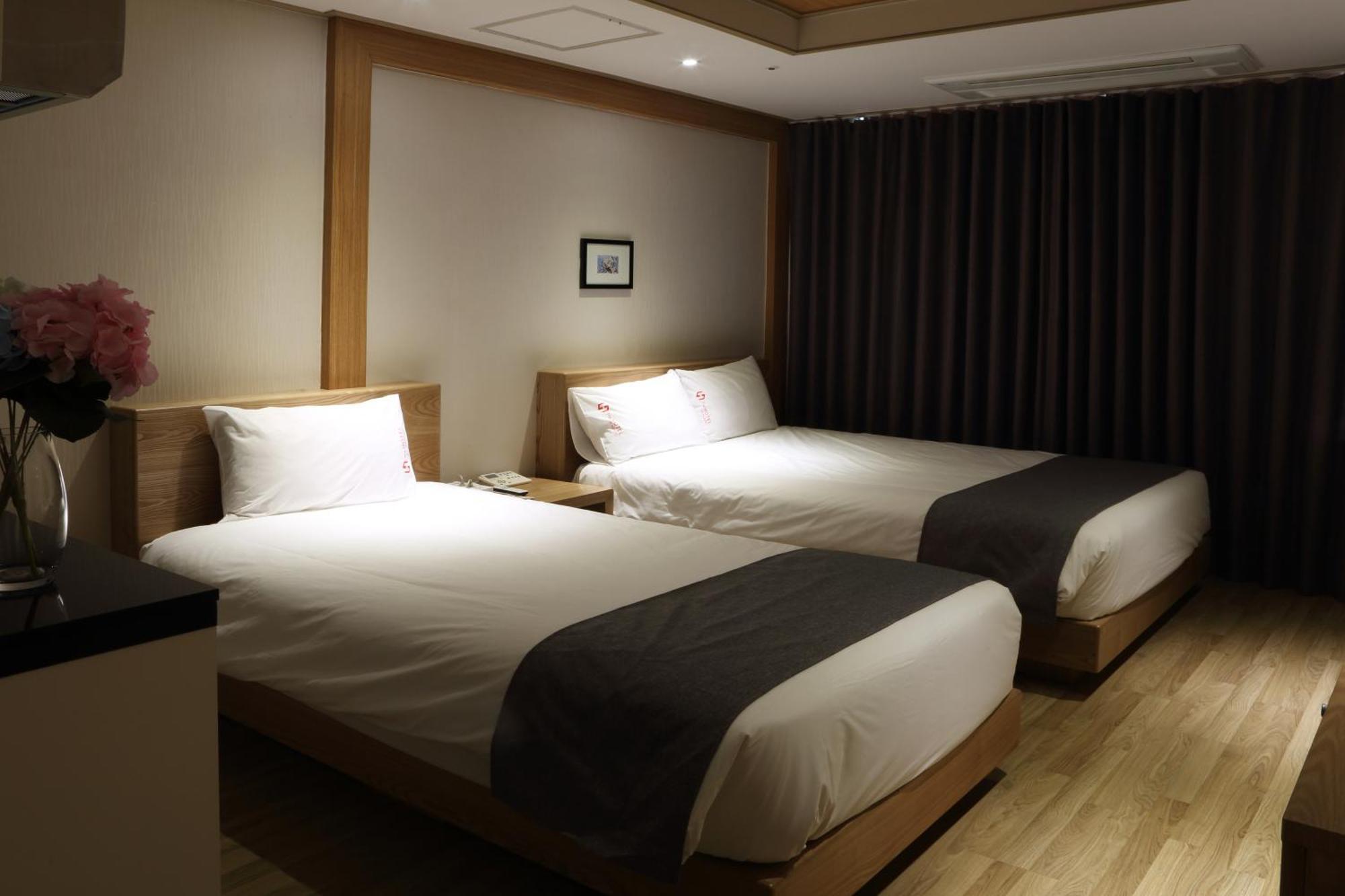 Incheon The Hotel Yeongjong Exterior foto