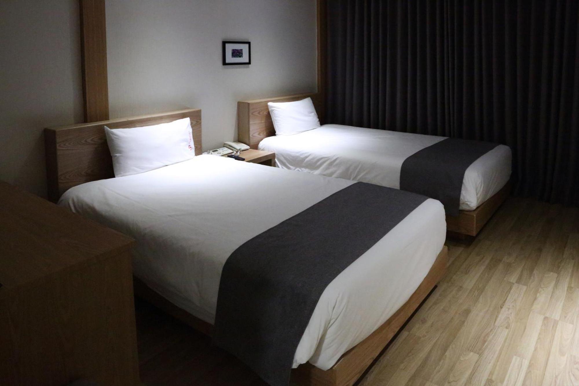 Incheon The Hotel Yeongjong Exterior foto