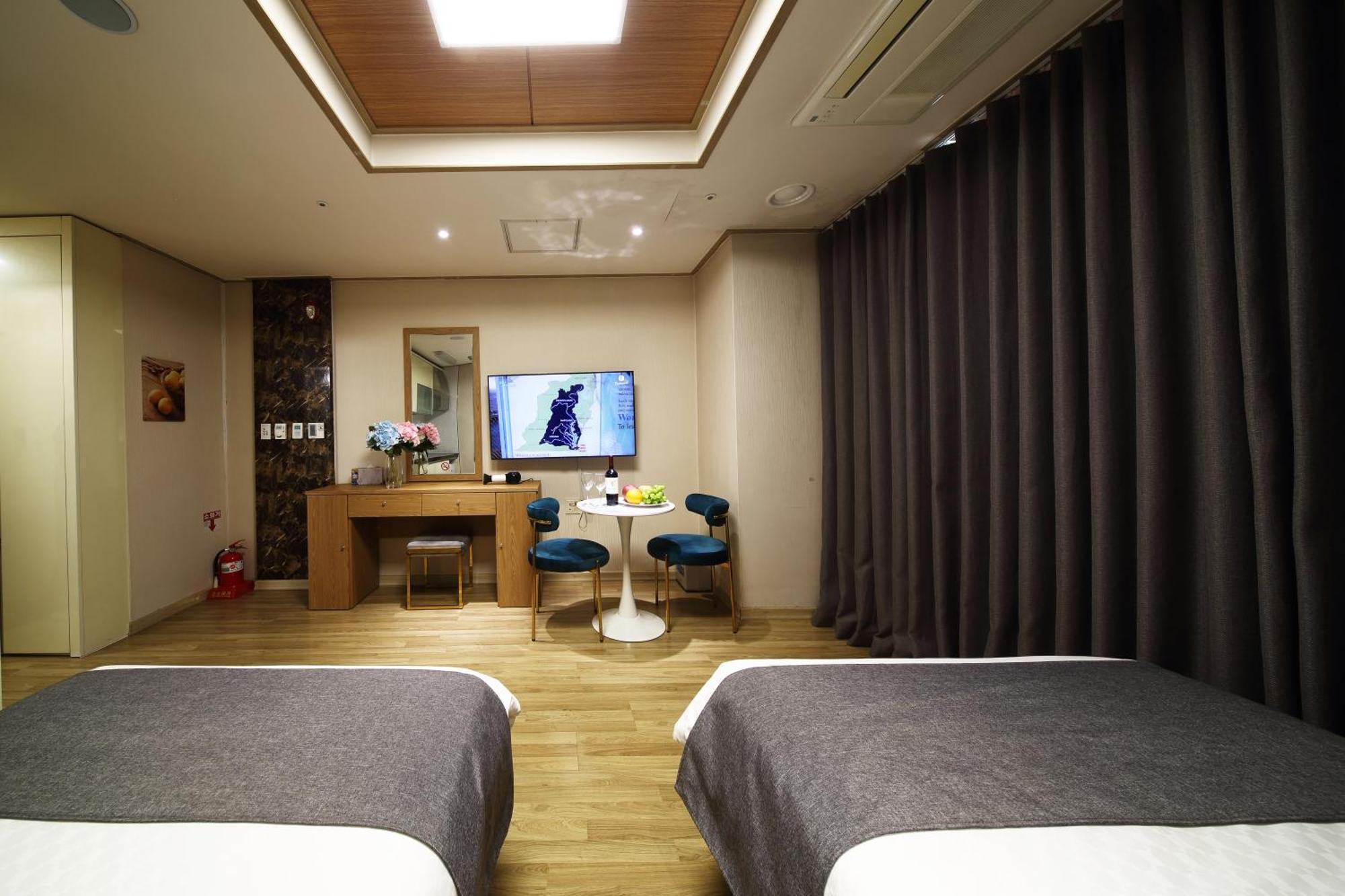 Incheon The Hotel Yeongjong Exterior foto