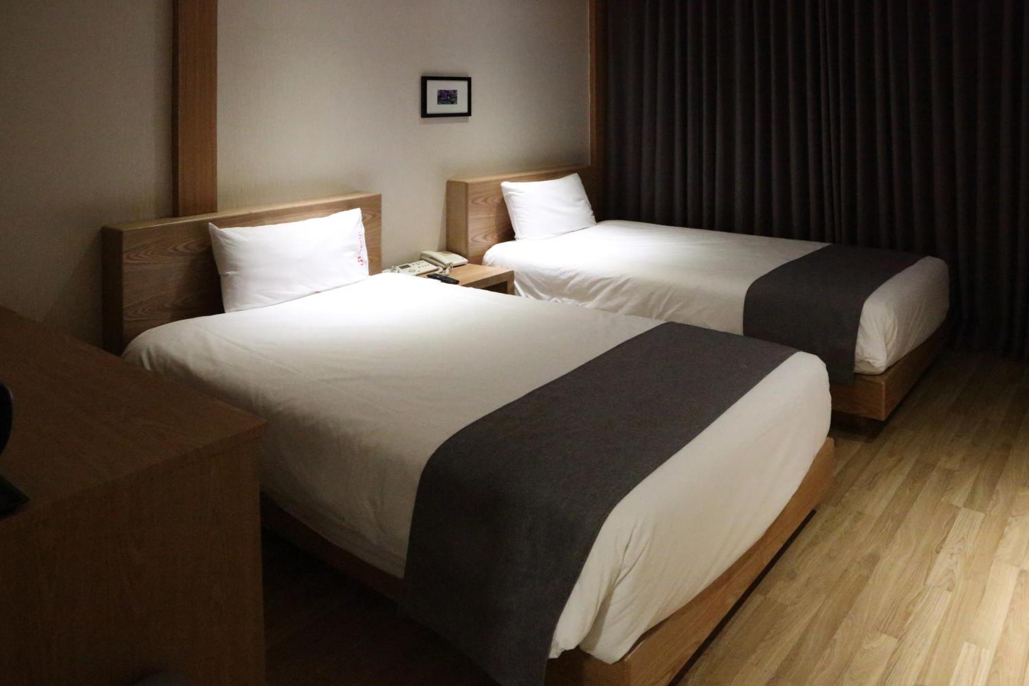 Incheon The Hotel Yeongjong Exterior foto