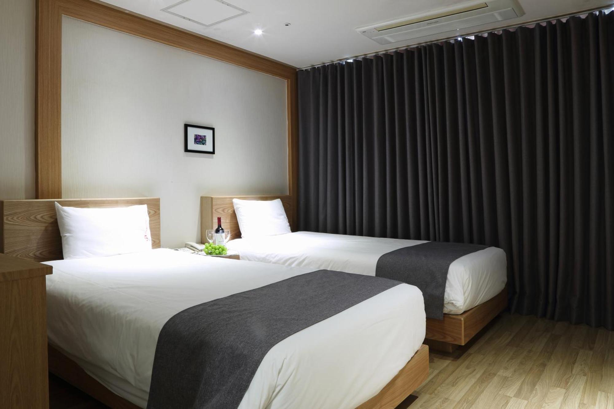 Incheon The Hotel Yeongjong Exterior foto