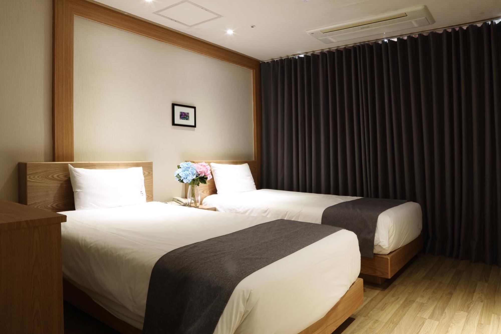 Incheon The Hotel Yeongjong Exterior foto