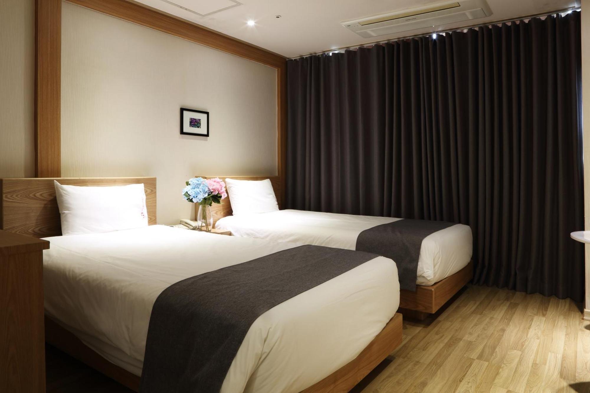 Incheon The Hotel Yeongjong Exterior foto